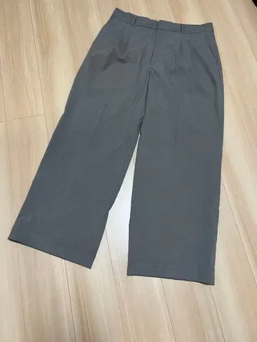 ZARA 와이드 레그 플리츠 와이드 슬랙스