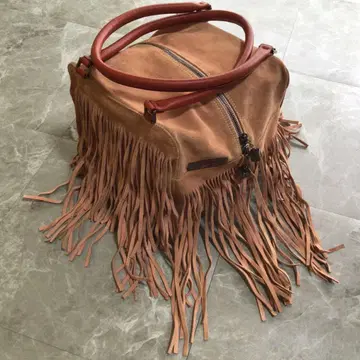 새상품급 GILLI 지리 핸드백 큐브백 프린지 이탈리아제