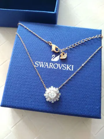 스와로브스키 새상품 Sunshine 목걸이 Swarovski