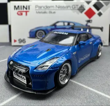 MINI GT Pandem Nissan GT-R
