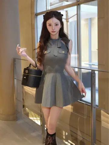 Darich 넥 리본 플리츠 니트 미니 원피스