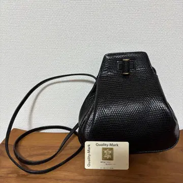 [ 새상품급 ] 빈티지 소가죽 리자드 엠보 숄더백 블랙 골드 금장 장식