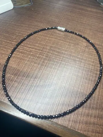블랙 스피넬 목걸이 마그넷 클로징 43cm