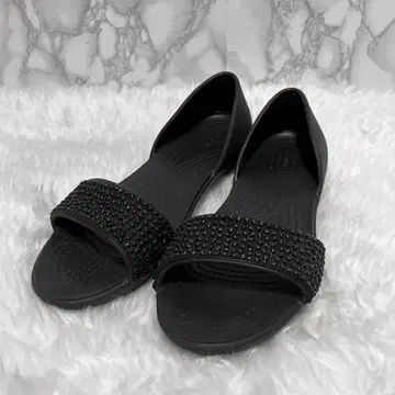 초경량 crocs 리나 엠벨리쉬드 돌세 플랫 펌프스 샌들