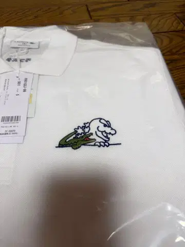 LACOSTE 고질라 콜라보 피케 셔츠 화이트 사이즈 5
