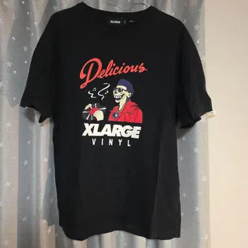 XLARGE MR DELICIOUS 87 로고 반팔 티