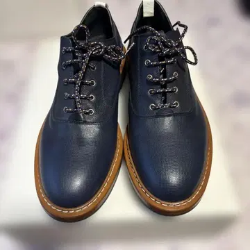 KRISVANASSCHE 가죽 신발 네이비
