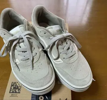 VANS 스니커즈 베이지 계열 23.5cm