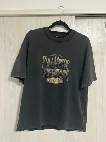 ZARA 티셔츠