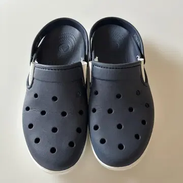레어 단종 모델 crocs 시티레인 크로그 샌들 네이비