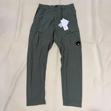 새상품 26ss C.P.COMPANY 씨피 컴퍼니 카고 팬츠 46