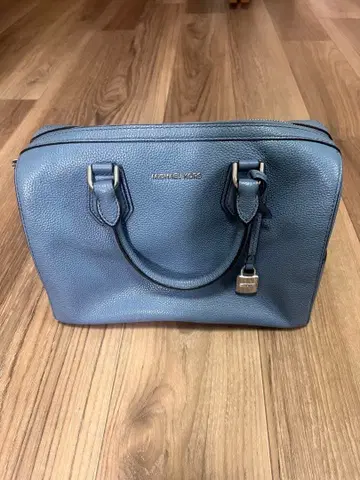 컨디션 최상 MICHAEL KORS 미니 보스턴 블루