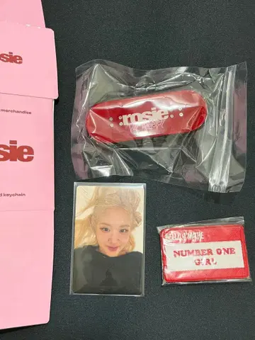 LA 한정판 BLACKPINK 로제 스케이트보드 키링 레드