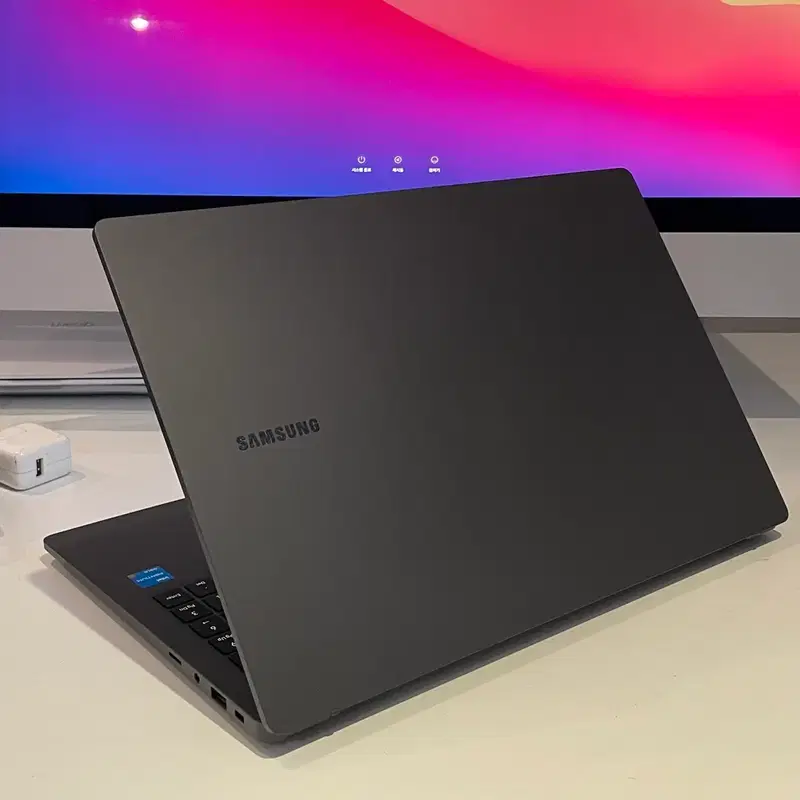 삼성 갤럭시북 NT550XED 노트북 판매 15.6인치