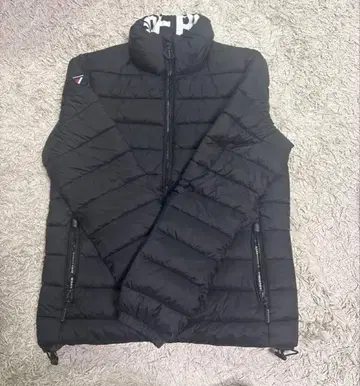 [ SUPERDRY ] 사이즈 S 블랙 패딩 자켓