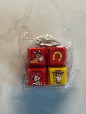 한국 한정판 토이 스토리5 우디 키링 키보드 롯데시네마
