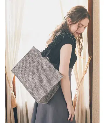 Maison de FLEUR 메종 드 플뢰르 프릴 트위드 토트백