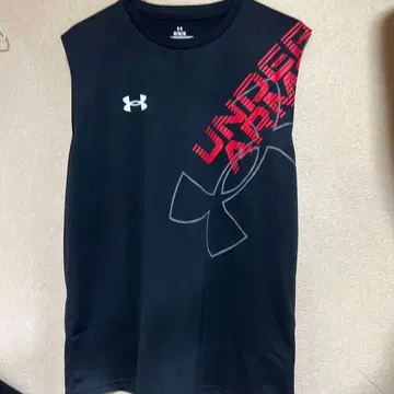 Under Armour 슬리브리스 셔츠 숏팬츠 세트