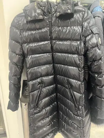 MONCLER 다운 자켓 블랙