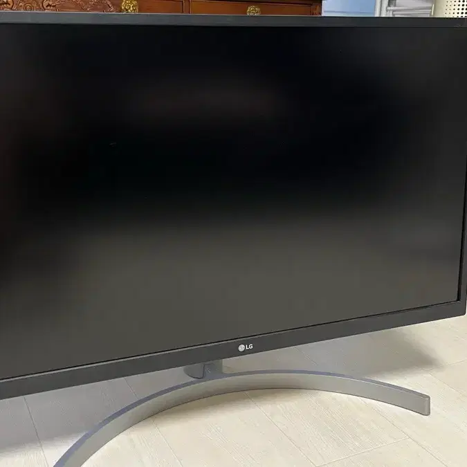 새상품) LG 엘지 4k 27UL550 모니터 27인치 피벗 가능