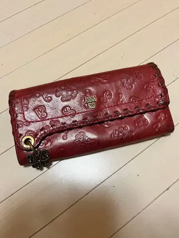 ANNA SUI 장지갑 레드 엠보싱 가공 가마구치