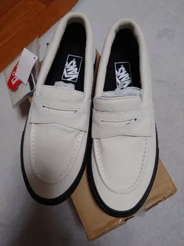 VANS 로퍼 스니커즈 화이트
