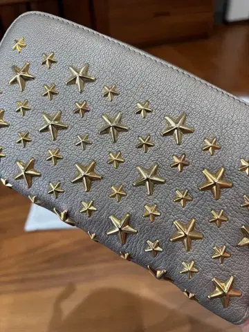 JIMMY CHOO 장지갑 스타 스터드 메탈릭 미사용 새상품