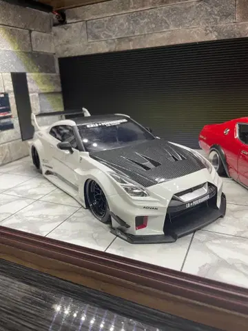 Liberty Walk Nissan GT-R 미니카