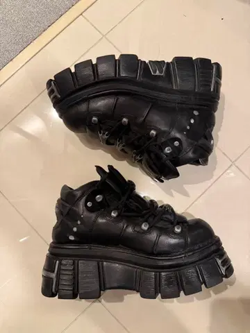 NEW ROCK 통굽 부츠 블랙
