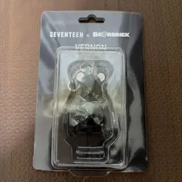 SEVENTEEN 세븐틴 BE@RBRICK 100% VERNON