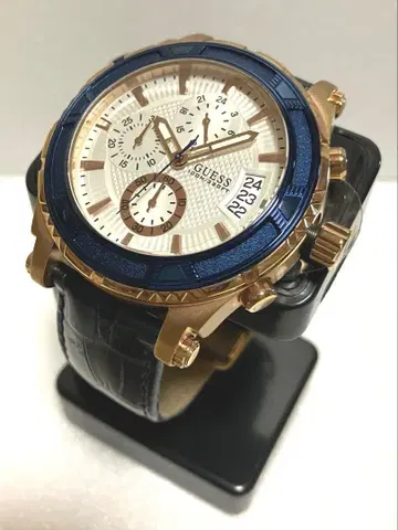[ 미사용 새상품 ] GUESS 크로노그래프 블루 x 골드