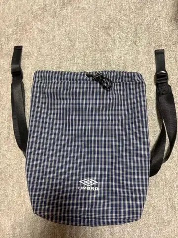 엄브로 냅색 네이비 체크