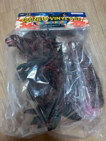 GODZILLA VINYL ART 고질라(2023) 패션 레드