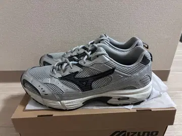 8/16까지 한정 가격 Mizuno 미즈노 MXR 27.5cm