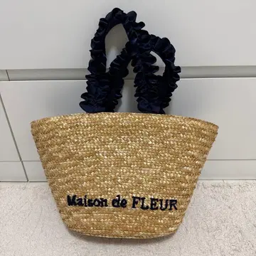 Maison de FLEUR 메종 드 플뢰르 프릴 핸들 바스켓백