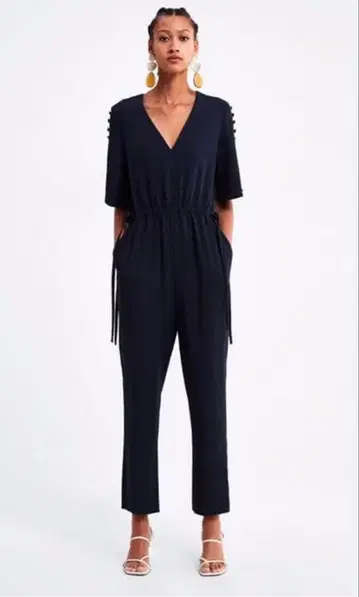 미사용 택 포함 ZARA 점프수트 M 사이즈 네이비 올인원