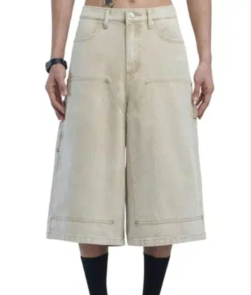 NOMANUAL 베이지 와이드 실루엣 데님 숏팬츠 더블니