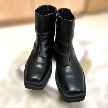 by 키다리 아저씨 사이드 고어 부츠 통굽 블랙