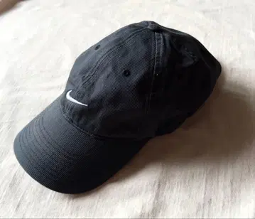 [레어] 나이키 nike 캡 스몰 스우시 00s 피케 자수