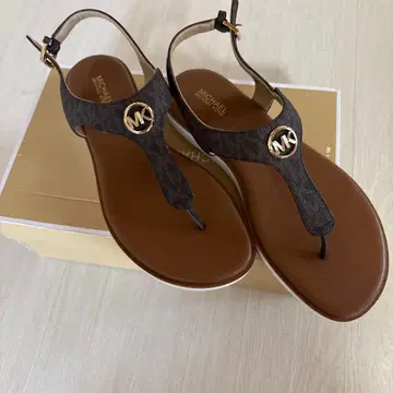 MICHAEL KORS 샌들 MK 로고 브라운