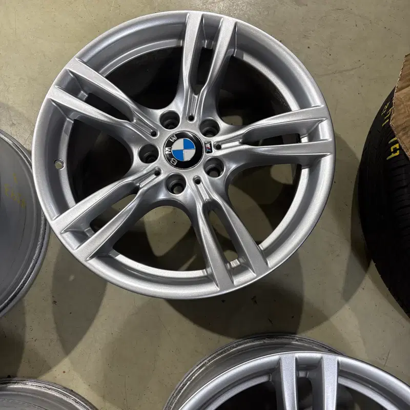 18인치 BMW 3/4시리즈 400M 순정 중고휠 1대분
