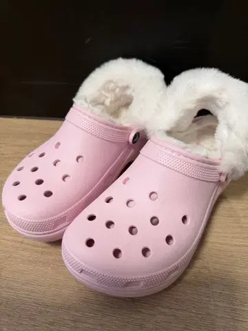 Crocs 보아 안감 샌들 크로그 핑크