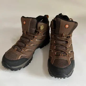 MERRELL 트레킹 슈즈 브라운