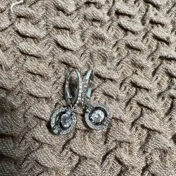 스와로브스키 Una 스파클링 귀걸이 Swarovski