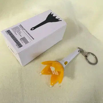 BIGBANG 서울 콘서트 라이트 스틱 키링 화이트 응원봉