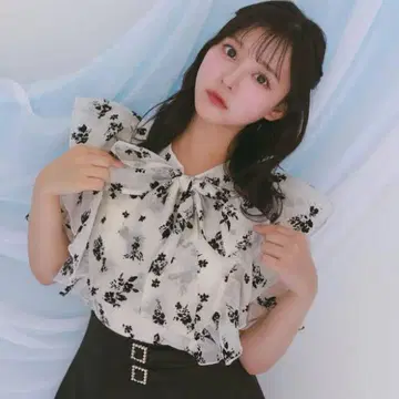 evelyn 에블린 플로키 리본 BS 블라우스 에블린