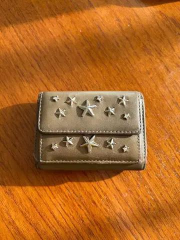 JIMMY CHOO 3단 폴더형 지갑 스타 스터드