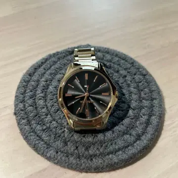 TOMMY HILFIGER 손목시계 골드 블랙