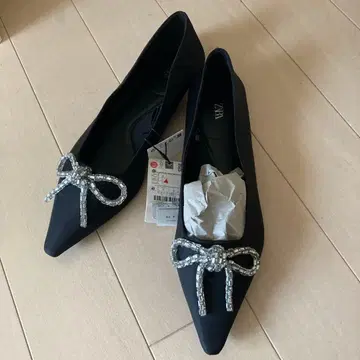 [ 새상품 미사용품 ] ZARA 비쥬 플랫슈즈 블랙