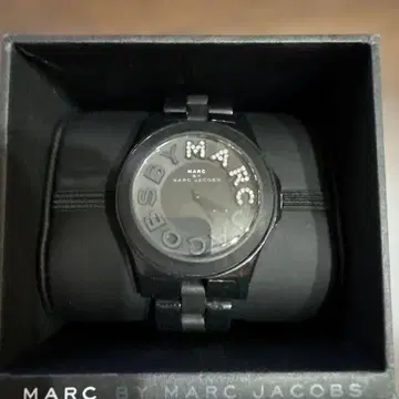 MARC BY MARC JACOBS 손목시계 블랙